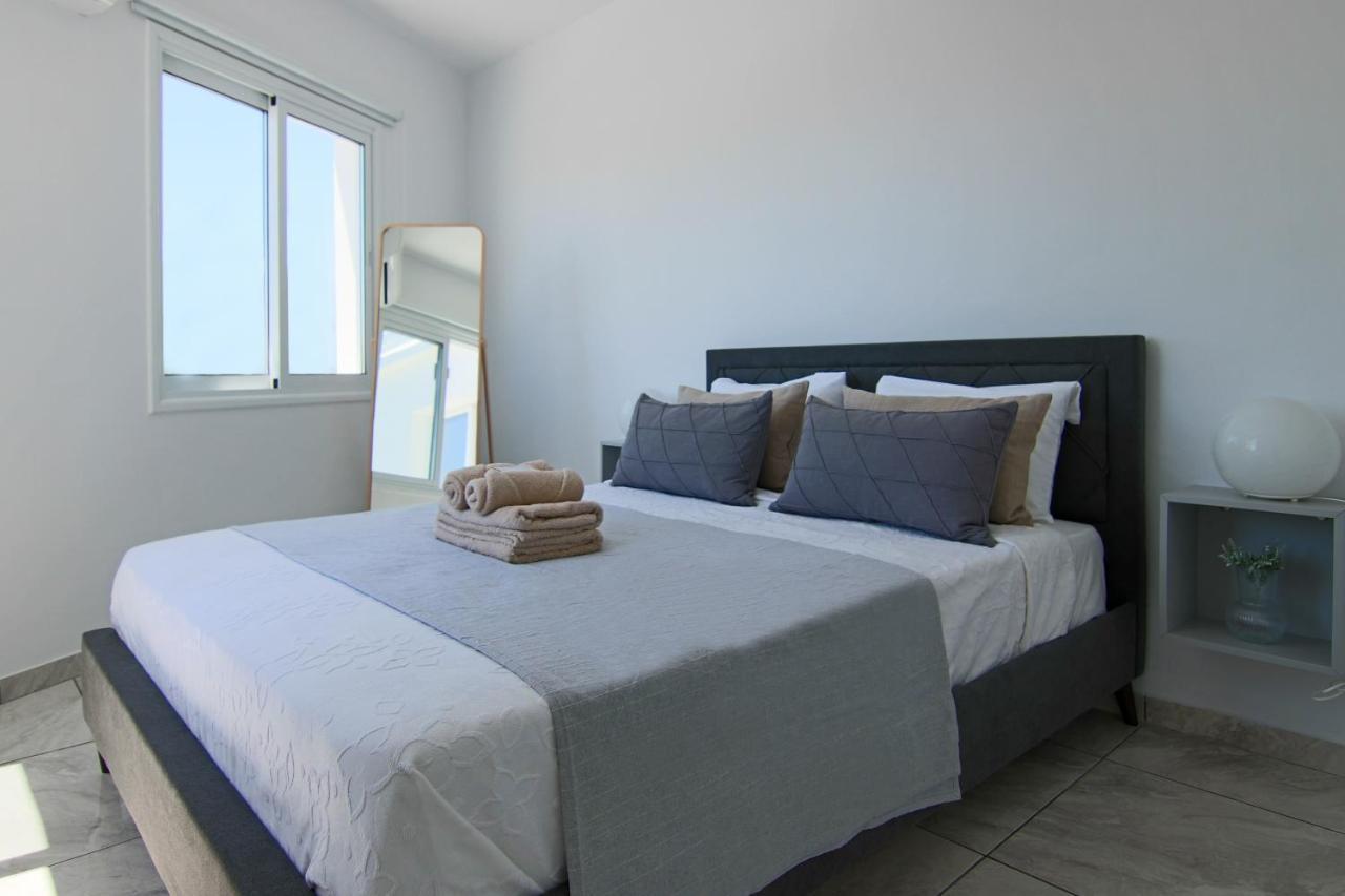 Phaedrus Living: Seaside Luxury Flat Lighthouse 74 Lägenhet Paphos Exteriör bild