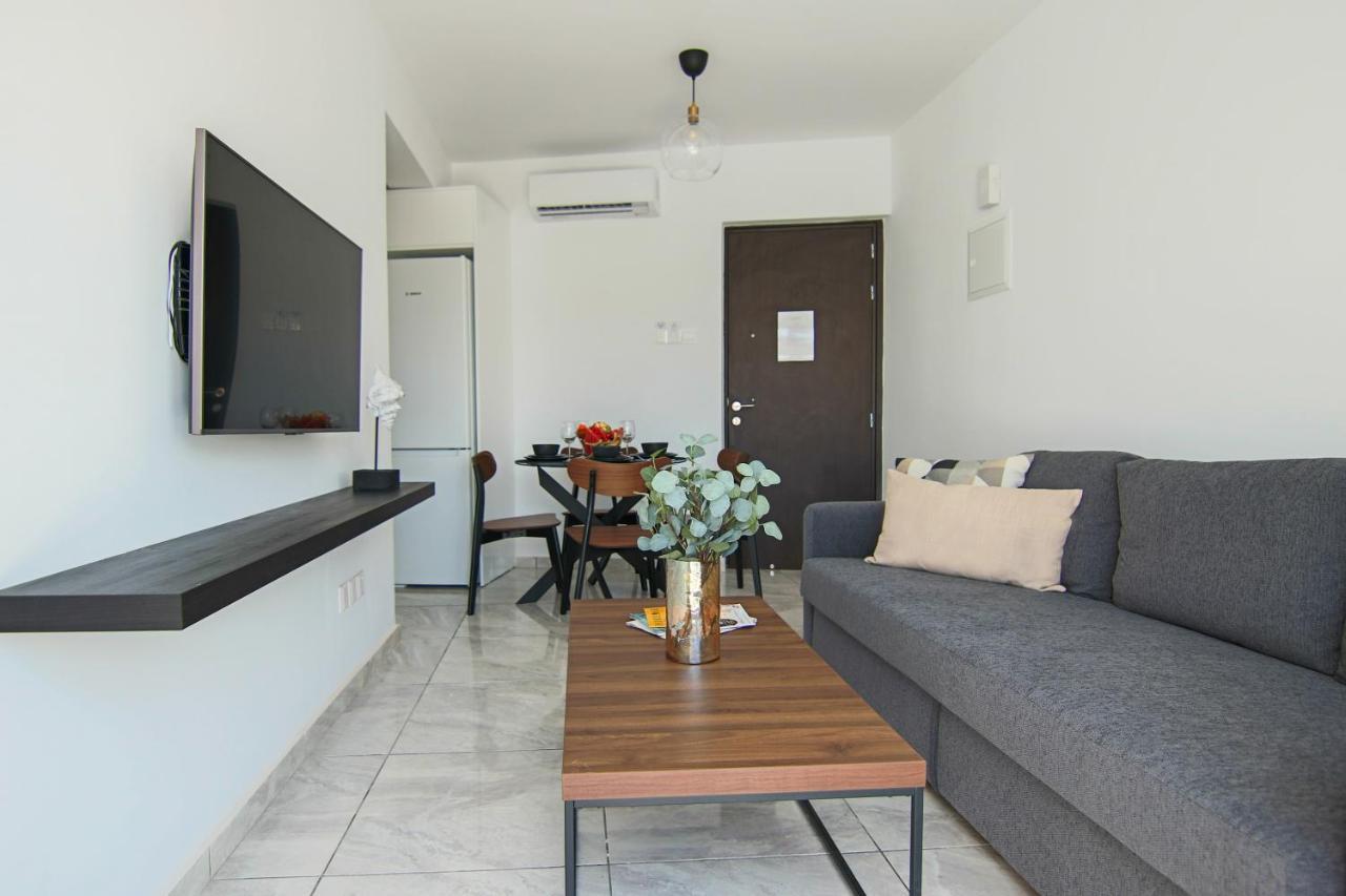 Phaedrus Living: Seaside Luxury Flat Lighthouse 74 Lägenhet Paphos Exteriör bild